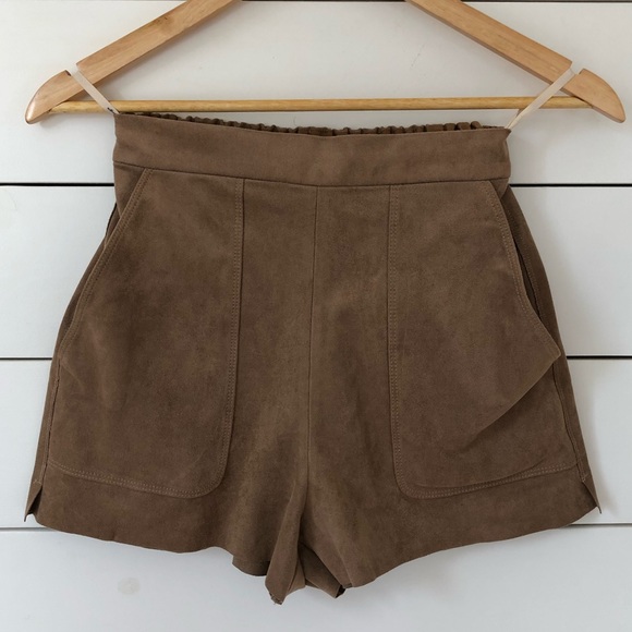 Wilfred Bossier Suede Short. XS - Picture 2 of 9